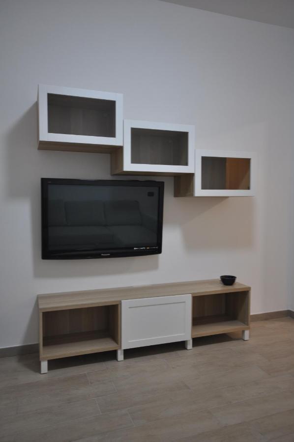 Apartment H2ome Lagaccio 4 Rooms, 2 Bathrooms, Ac, Near Principe Station Genua