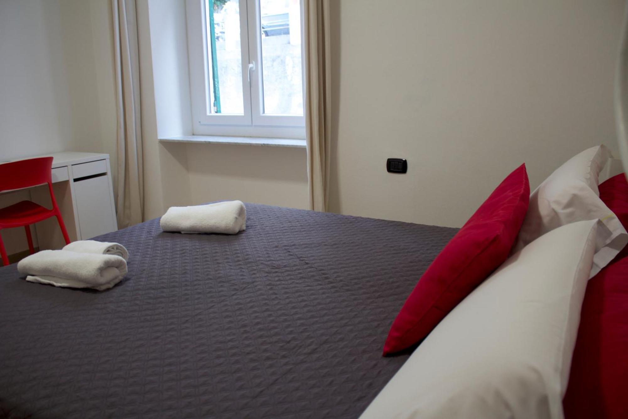 H2ome Lagaccio 4 Rooms, 2 Bathrooms, Ac, Near Principe Station Genua