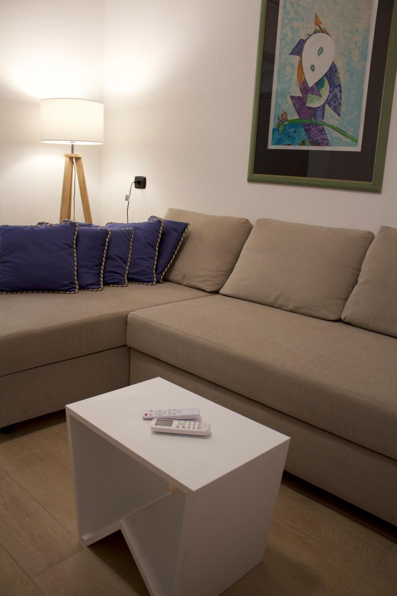 Apartment H2ome Lagaccio 4 Rooms, 2 Bathrooms, Ac, Near Principe Station Genua