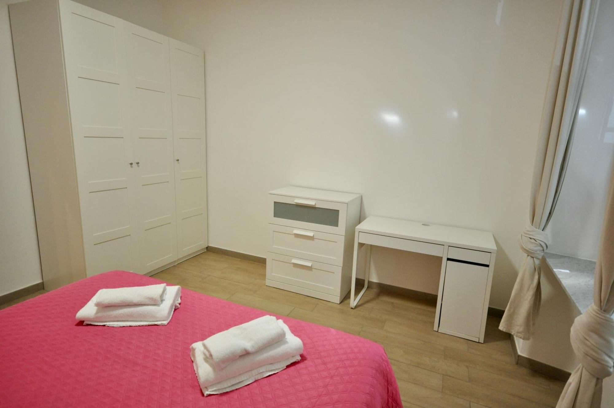 Apartment H2ome Lagaccio 4 Rooms, 2 Bathrooms, Ac, Near Principe Station Genua